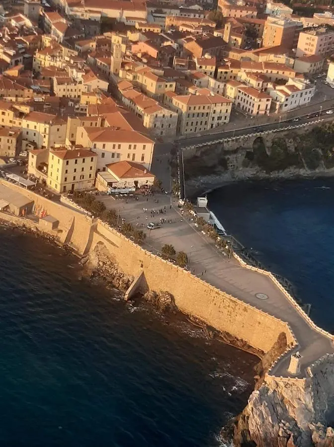 Spazio-Confort-Fitness Piombino 0*,  Italie