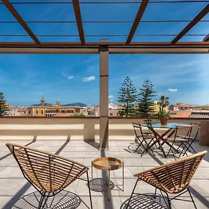 https://amazing-views-of-alghero-old-town-and-the-sea.in-sardinia.net